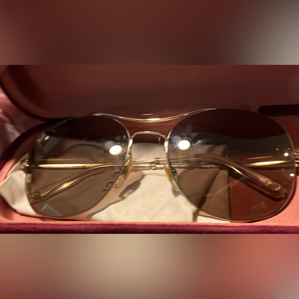 EUC GUCCI Aviator Sunglasses